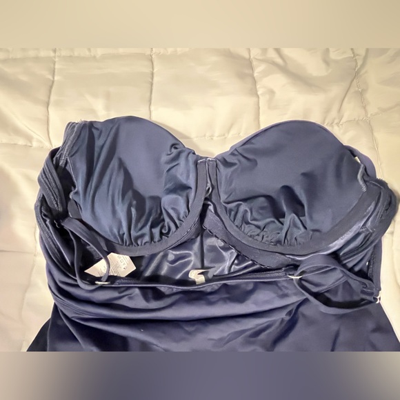 Lands’ End tankini swim top - size 14 - Picture 5 of 9